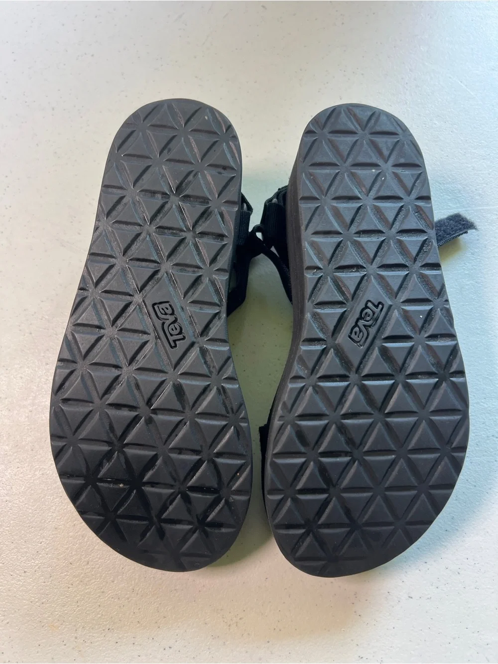 WOMEN'S TEVA MIDFORM UNIVERSAL BLACK STRAP SPORTS SANDALS SIZE Size 7